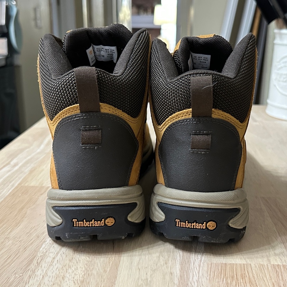 Timberland White Ledge Size 10 - Picture 4 of 6